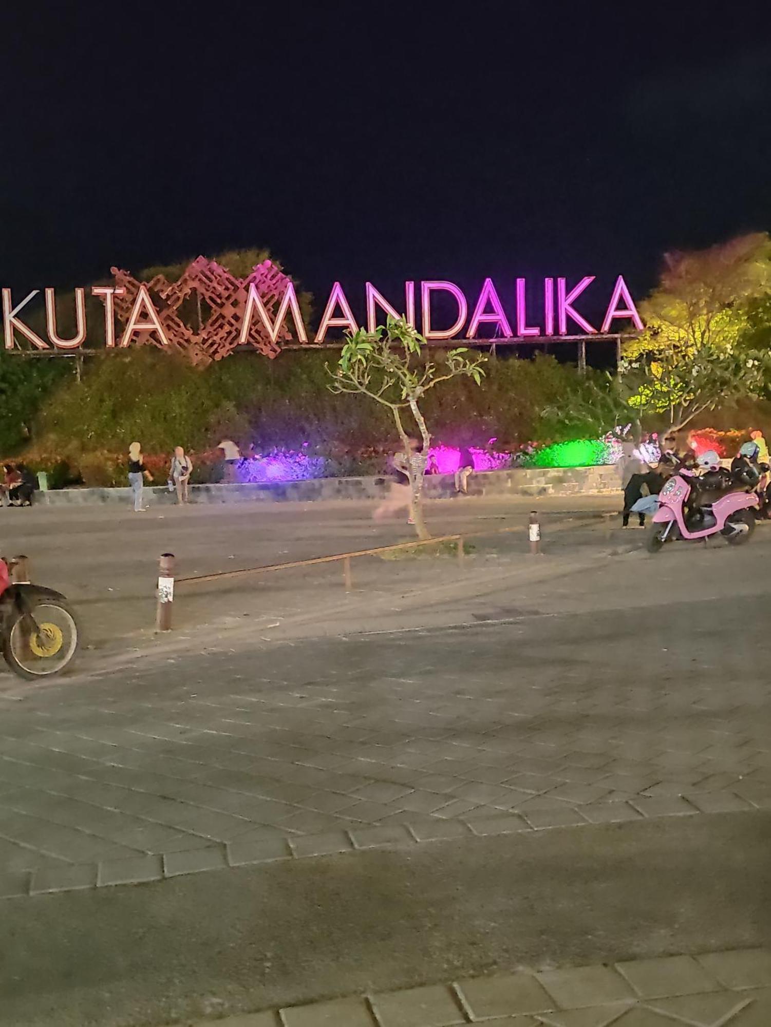 Three V Homestay Kuta  외부 사진