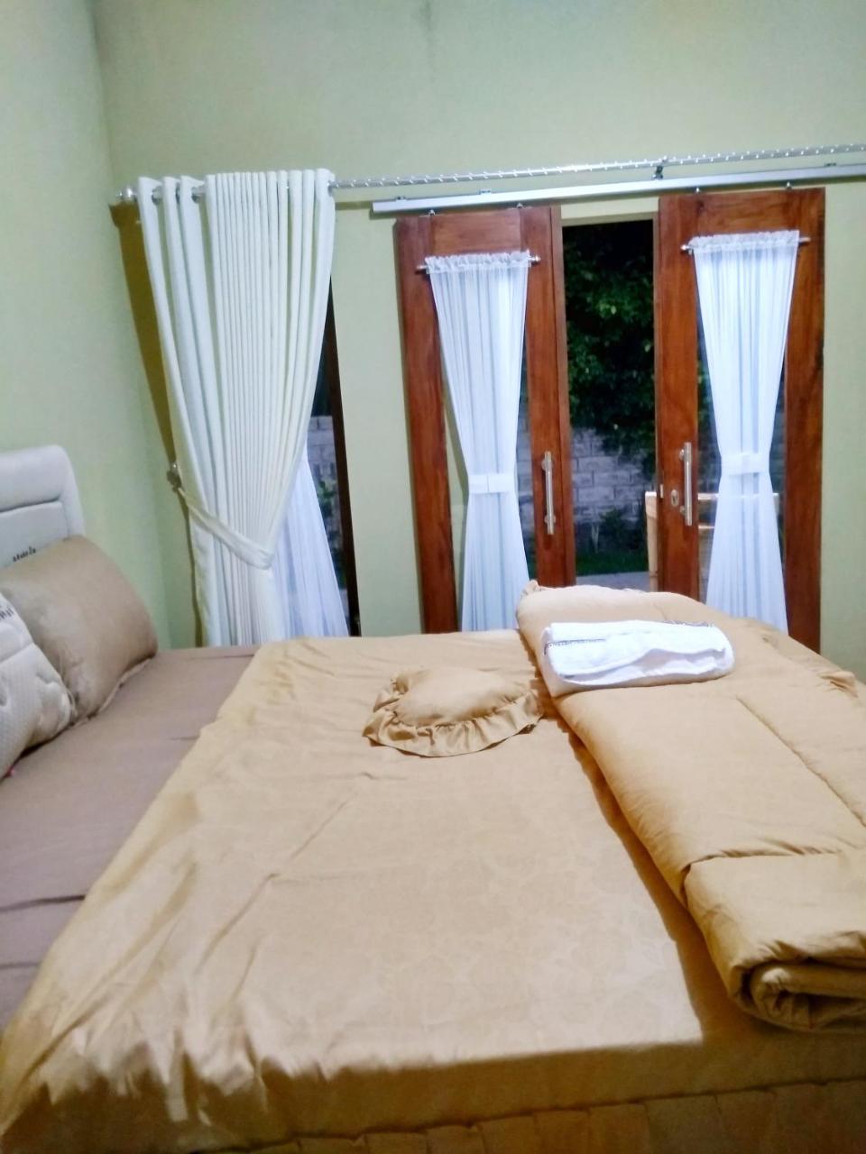 Three V Homestay Kuta  외부 사진