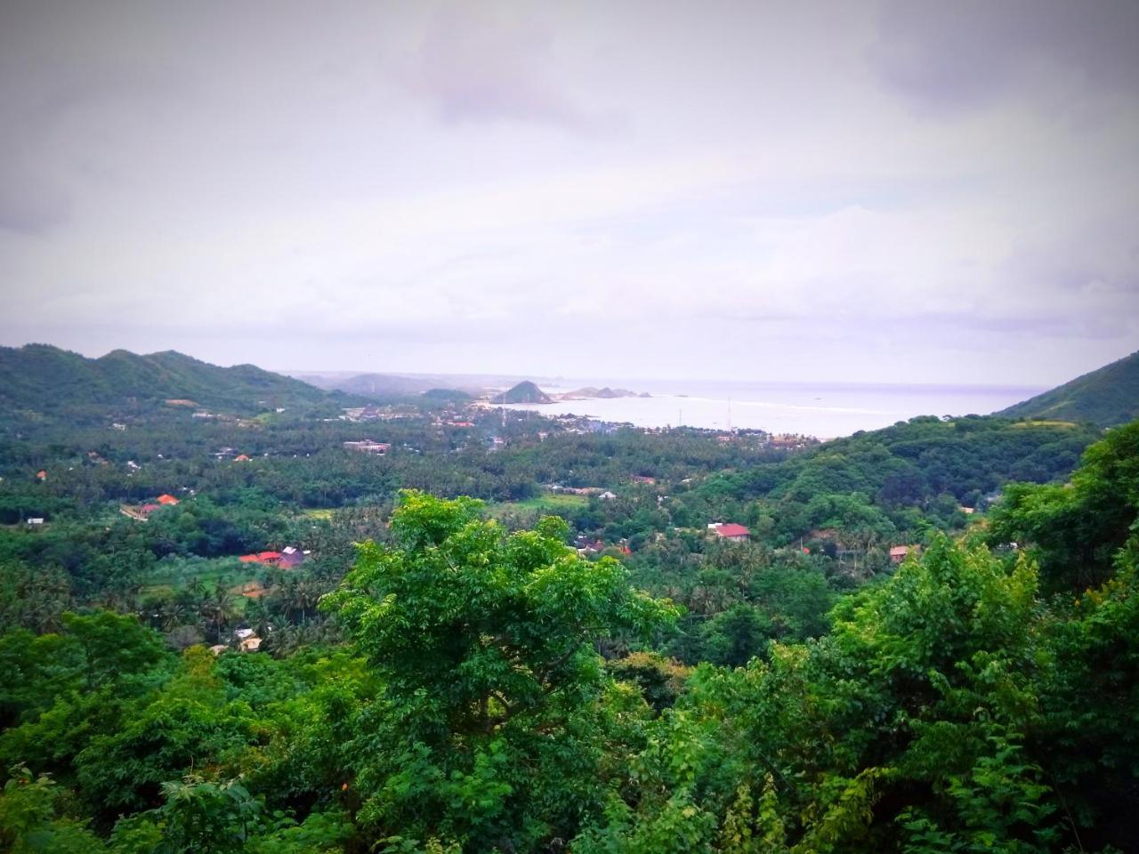 Three V Homestay Kuta  외부 사진
